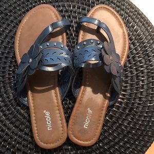 NWOT NICOLE Navy Sz8.5W Thong SANDALS